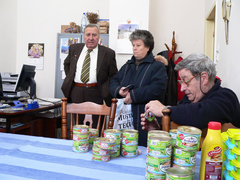 Ajutoare nerambursabile si produse alimentere Paste 2015