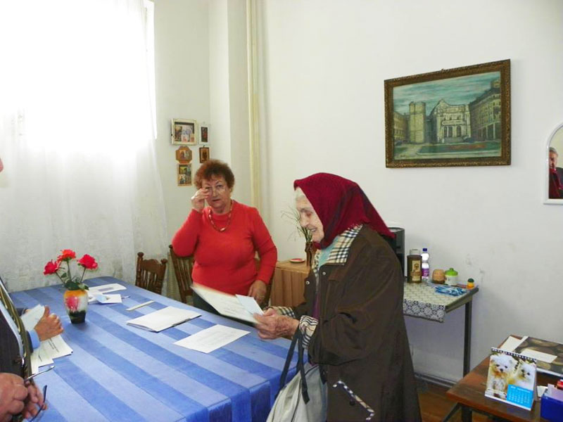 Ajutor nerambursabil 100 lei Ziua Pensionarilor 2016 CARP